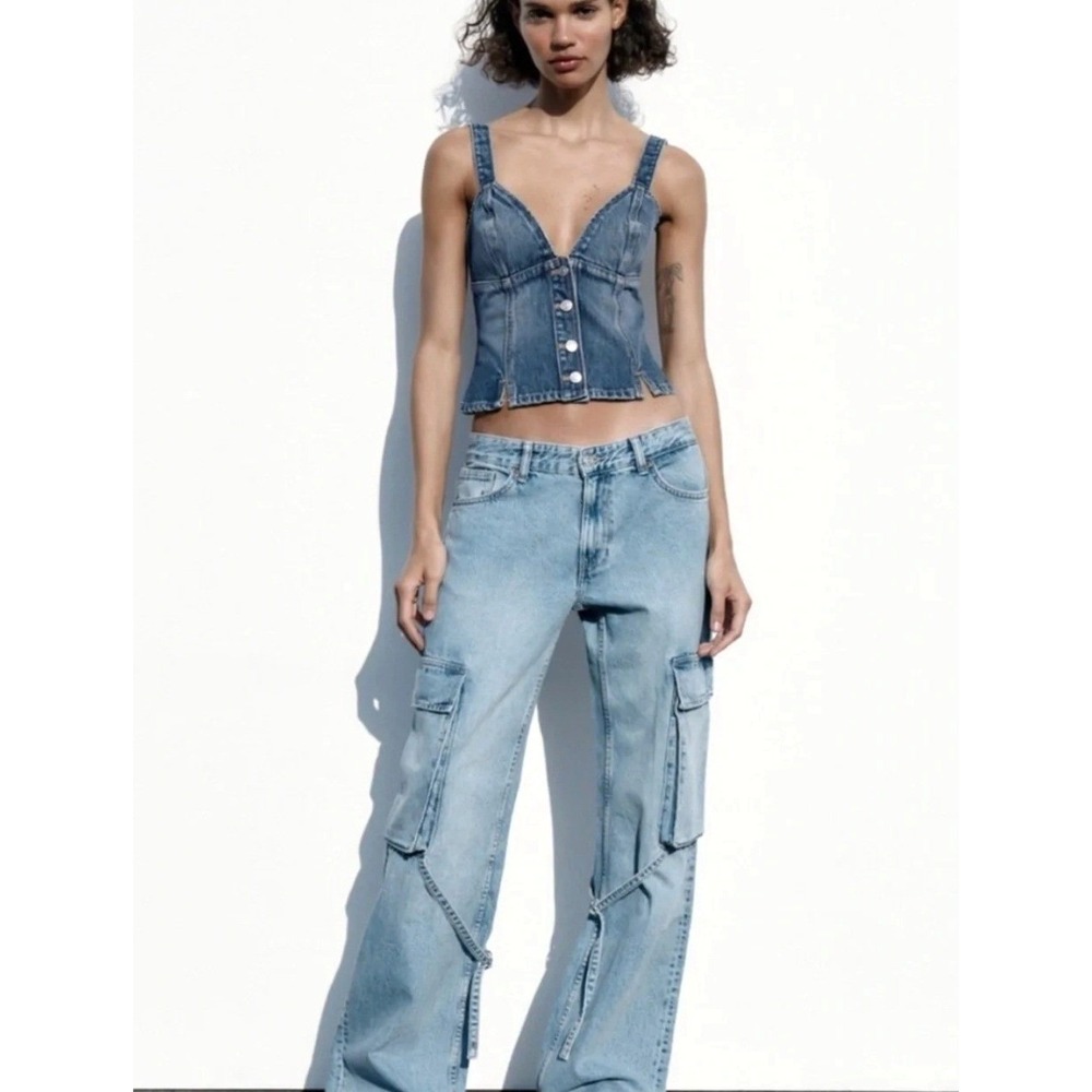 Zara  Light Wash Denim Cargo Jeans Wide Leg Utility Pants Light Blue Size 2